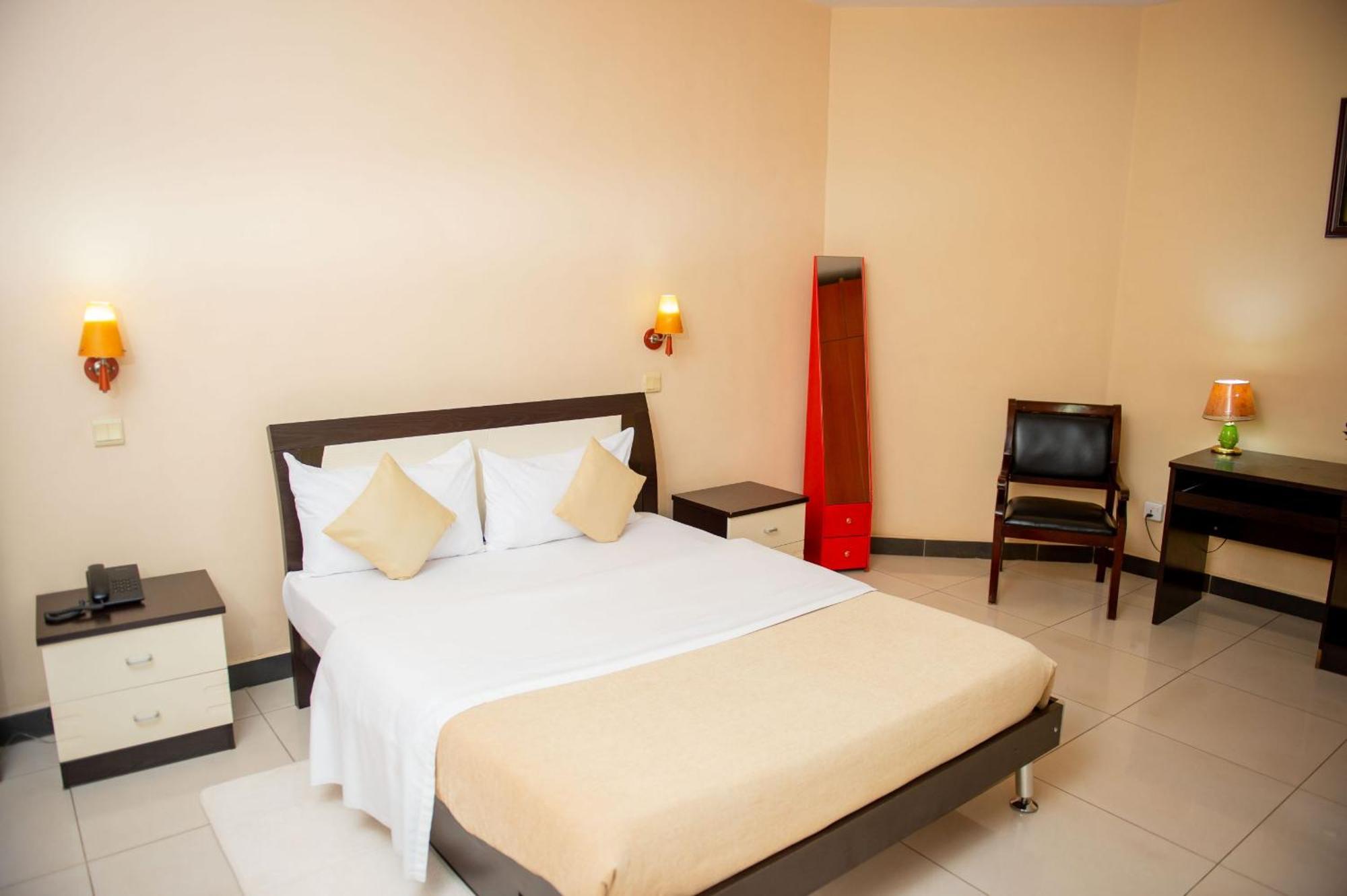 Beausejour Hotel Kigali Buitenkant foto