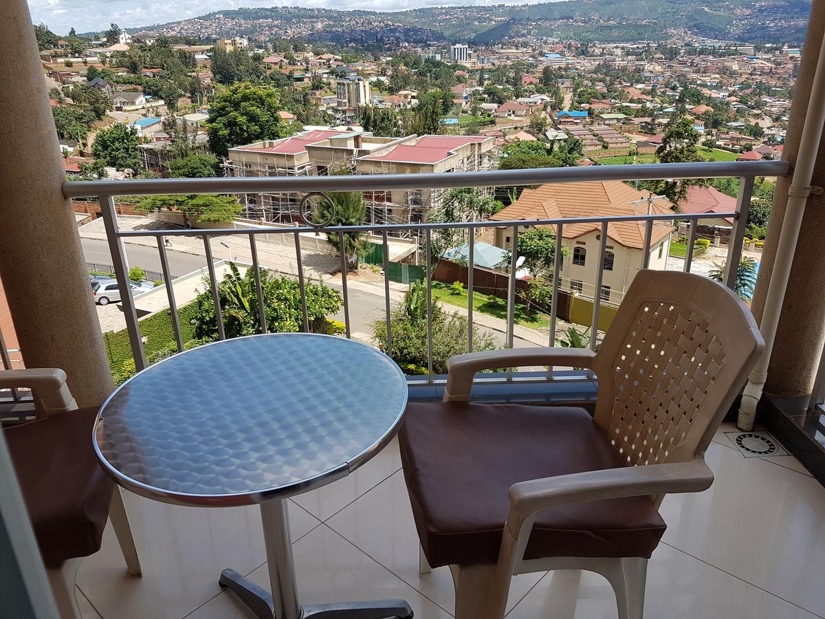 Beausejour Hotel Kigali Buitenkant foto