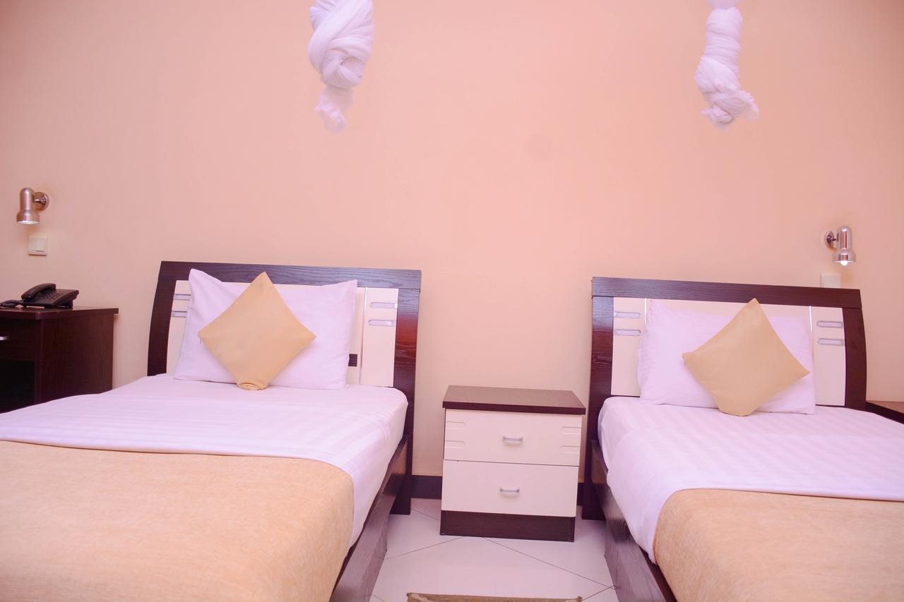 Beausejour Hotel Kigali Buitenkant foto