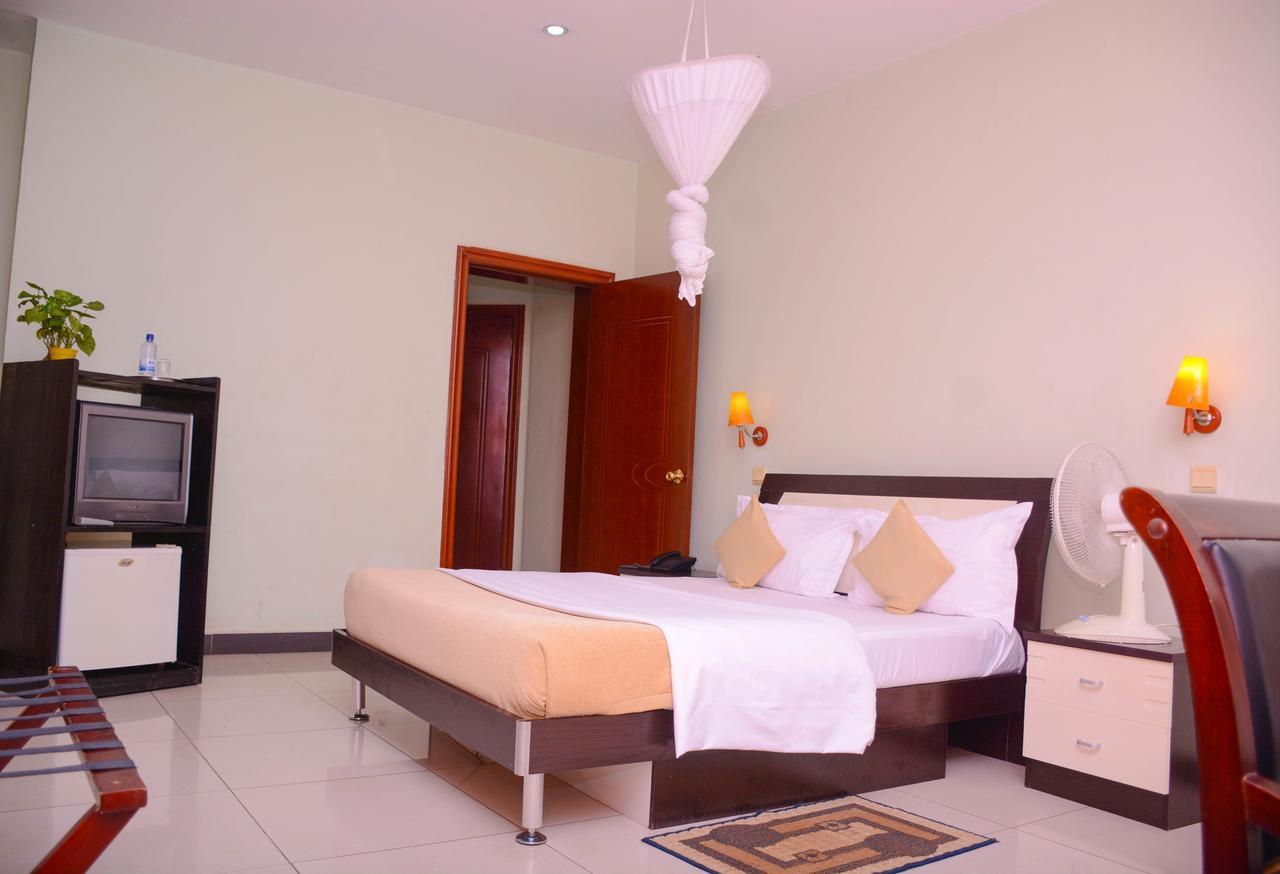 Beausejour Hotel Kigali Buitenkant foto