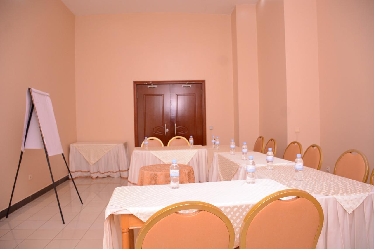 Beausejour Hotel Kigali Buitenkant foto